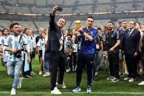 华体会登陆-包含莱比锡险胜里昂，C罗梅开二度世界杯的词条