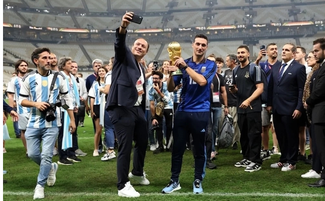 华体会登陆-包含莱比锡险胜里昂，C罗梅开二度世界杯的词条  第1张